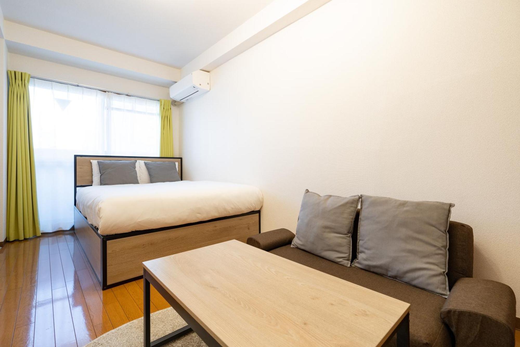 Verono Shinsaibashi East Apartment