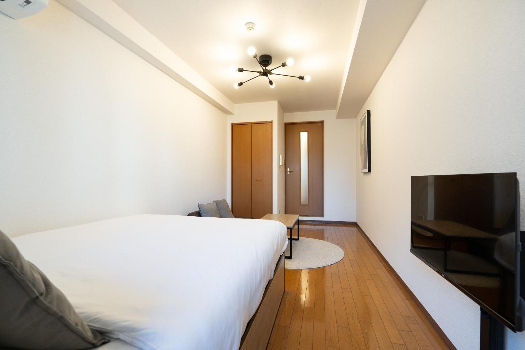 Verono Shinsaibashi East Apartment
